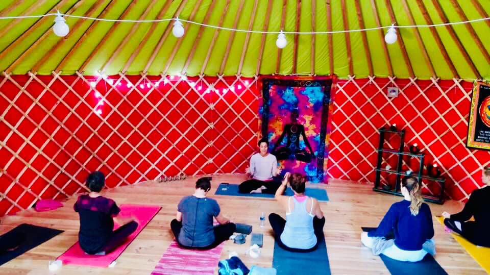 9 au 11 nov. 2019 – Weekend « We Are One » : Méditation, Yoga, Naturopathie et Chants Bhajans